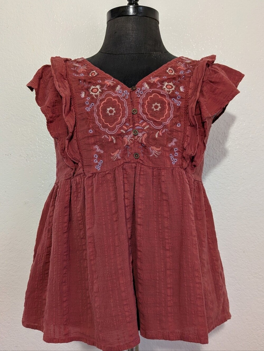Knox Rose Embroidered Ruffle Sleeve Tunic in Dusty Rose Size Medium